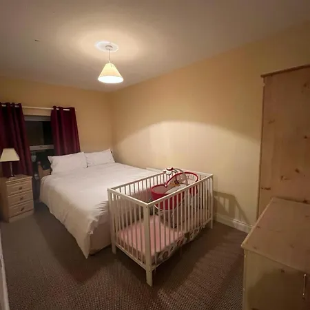 Nyaraló The Rathmore House *