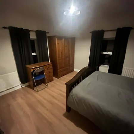 Semesterbostad The Rathmore House *