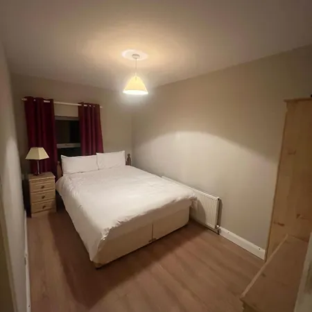 Semesterbostad The Rathmore House *