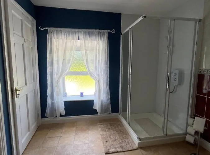 Semesterbostad The Rathmore House